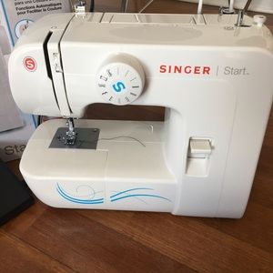 Singer Start sewing machine